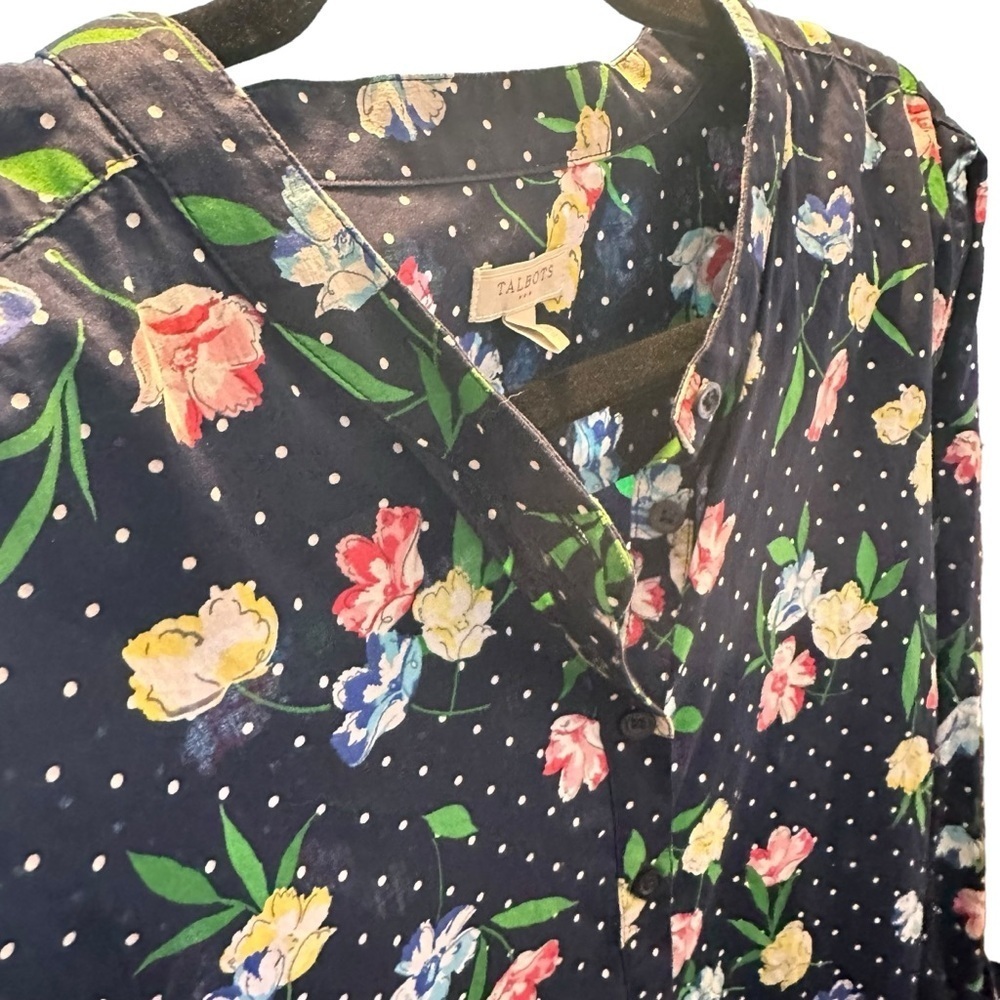 Talbots Navy Blue White Polka Dot Floral Six Button Blouse sz XLarge - Picture 4 of 8